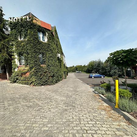 Hotel Kresowianka كونين المظهر الخارجي الصورة
