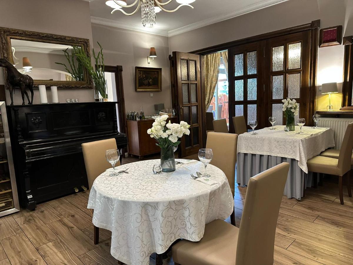 Hotel Kresowianka كونين المظهر الخارجي الصورة