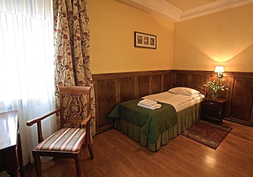 Hotel Kresowianka كونين الغرفة الصورة